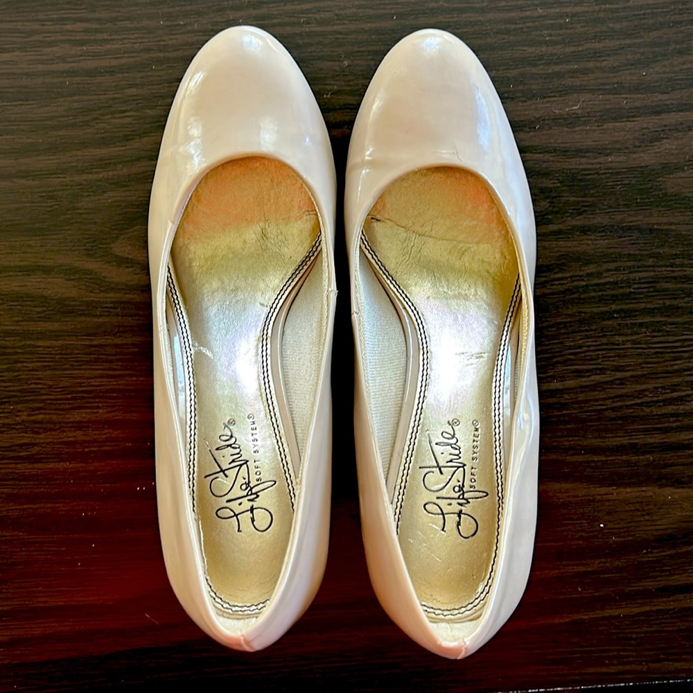Life Stride Parigi Heels Nude